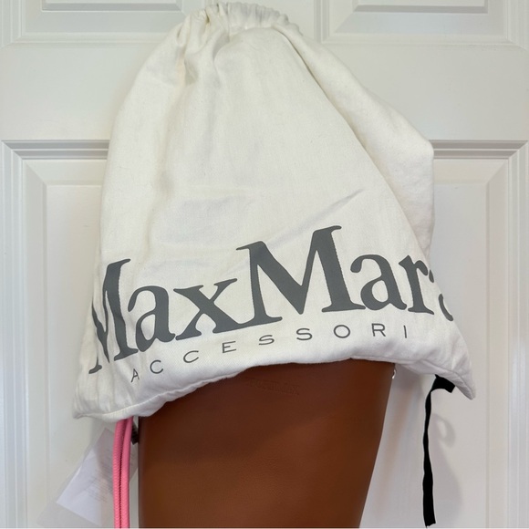 SOLD! Brand New Sportmax Runway Leather Bucket Bag Size: OS all Seasons - Picture 4 of 16